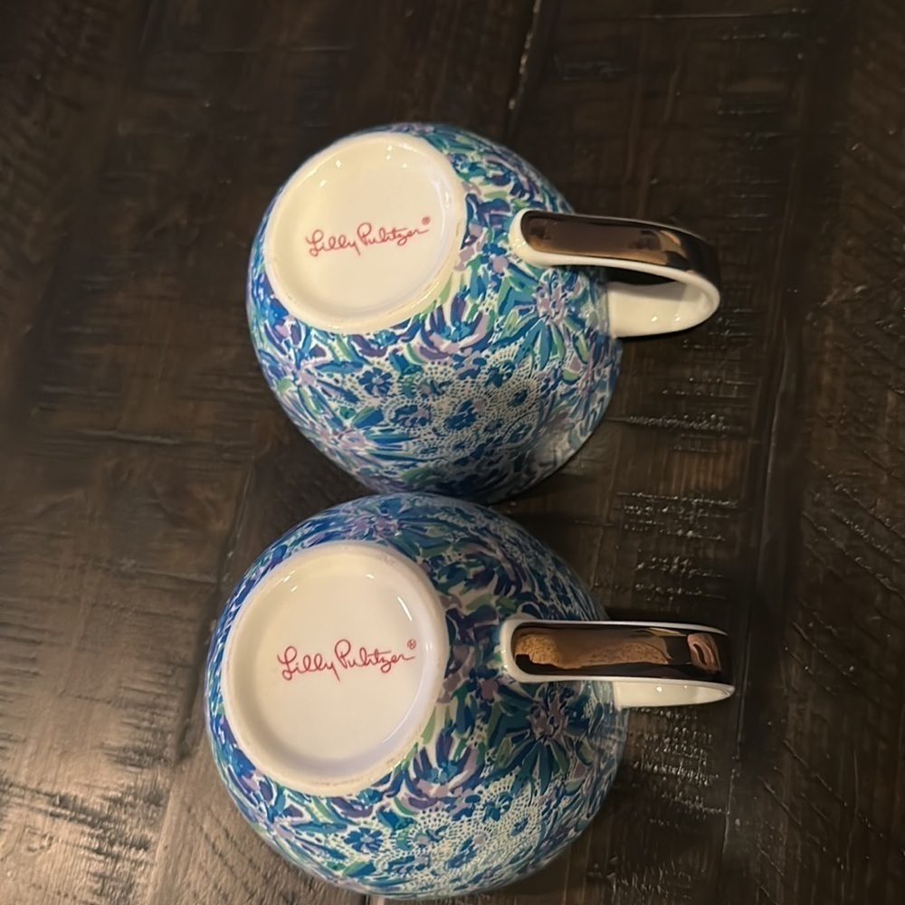 Lilly Pulitzer Tiger XX Lily Blue Floral Two 12oz Coffee Mugs Tea Cups Collector - Picture 4 of 16